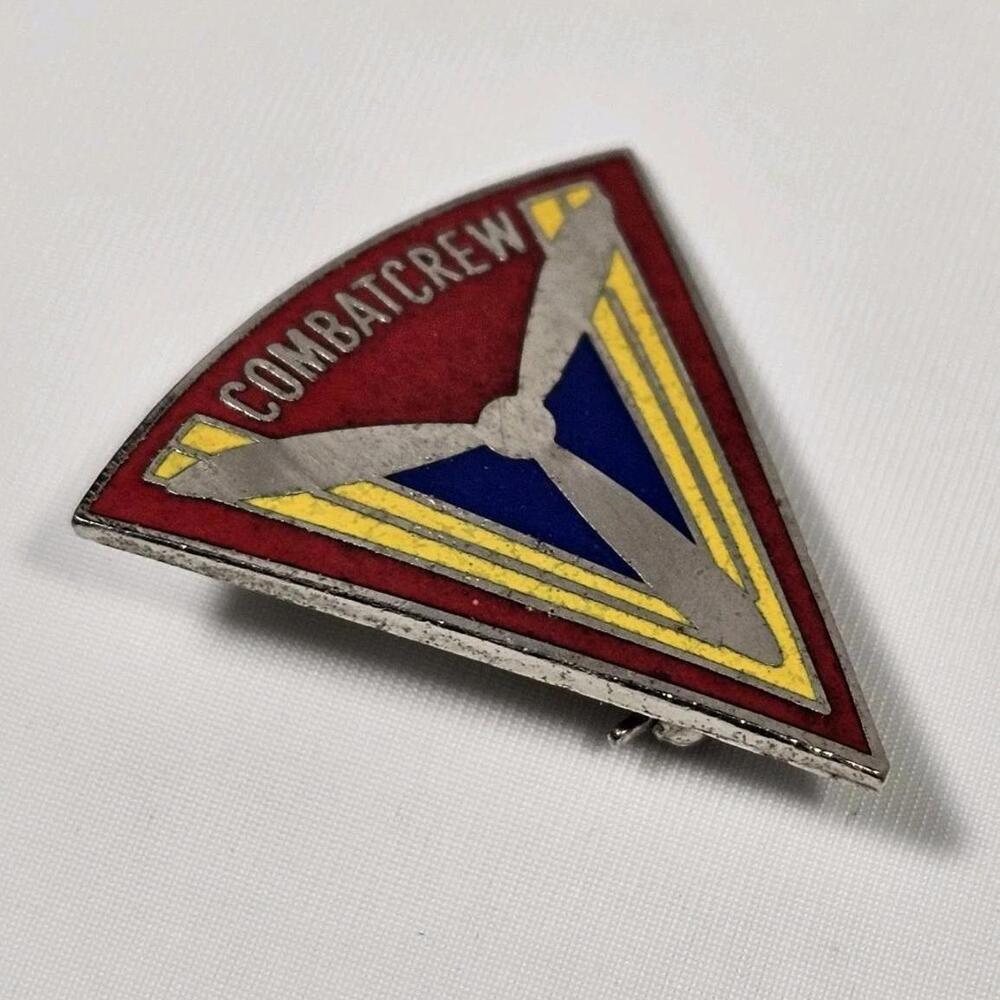 VINTAGE WWII USAF AIR FORCE MILITARY COMBAT CREW LAPEL HAT PIN